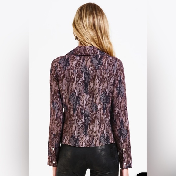 Dear John Saylor Gathered Front Shirt Balsamic Snake Size Small NWT - Picture 2 of 7